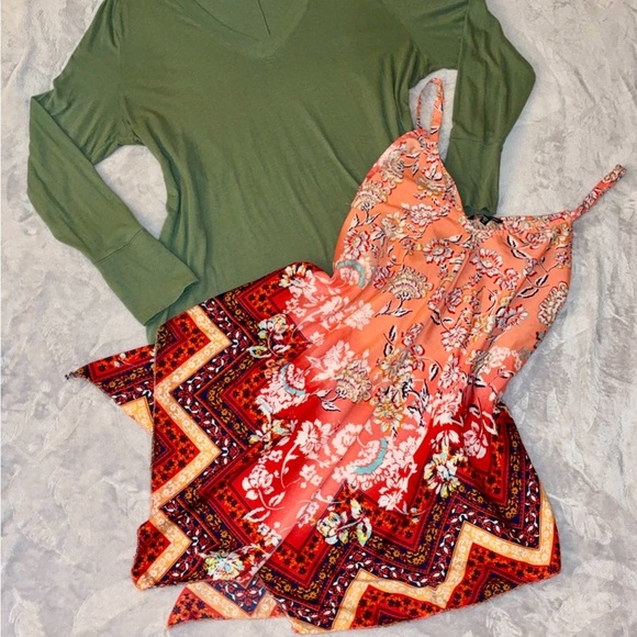 Hankerchief Style Floral Tank Top with Long Sleeve V Neck Olive 1X Set - Picture 1 of 5